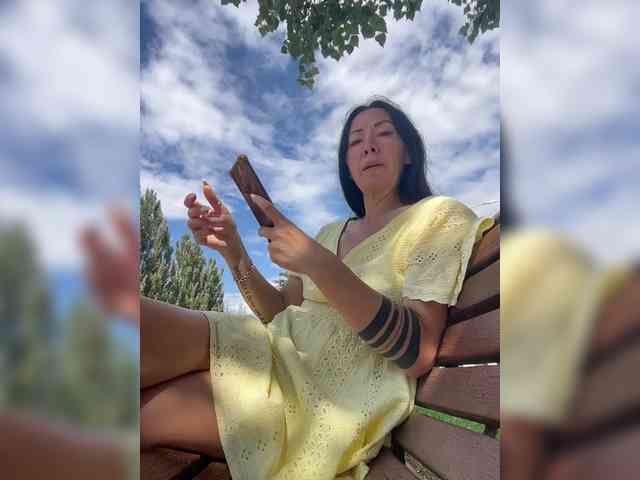 KarolinaMilf Sex Cam Show