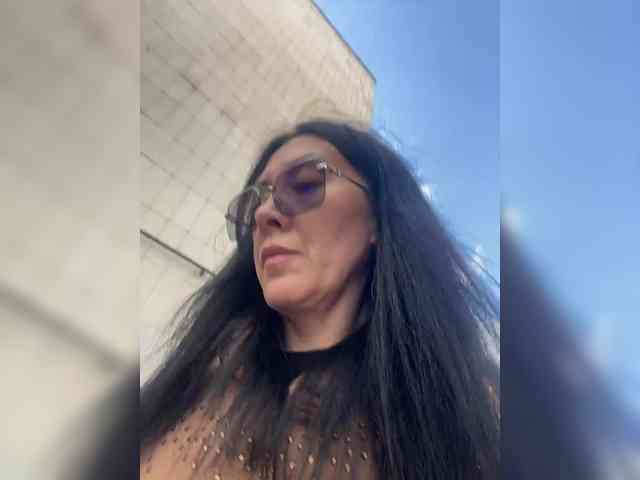 Karolina_Milf webcam