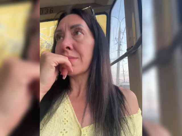 Karolina_Milf webcam