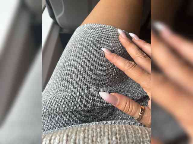 Karolina_Milf webcam