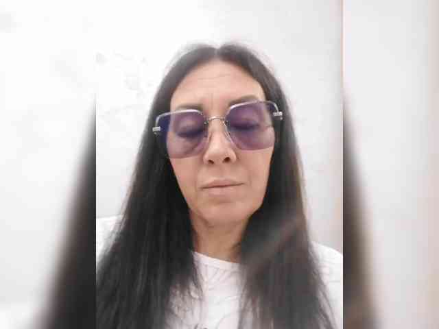 Karolina_Milf webcam