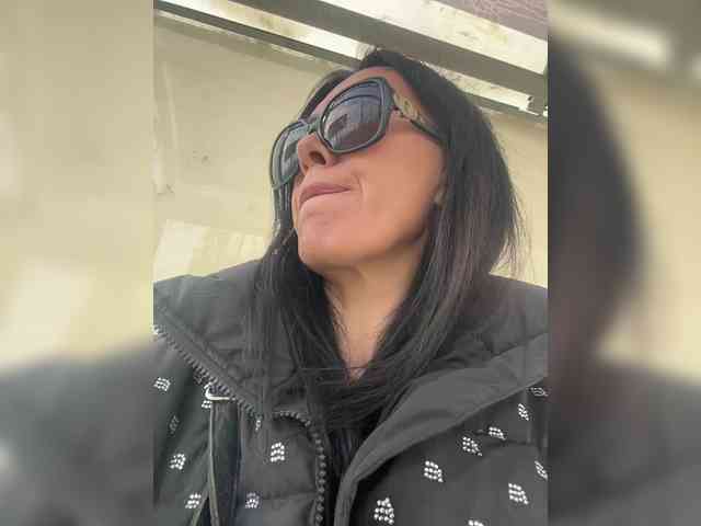 Karolina_Milf webcam