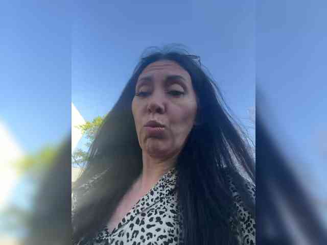 Karolina_Milf webcam