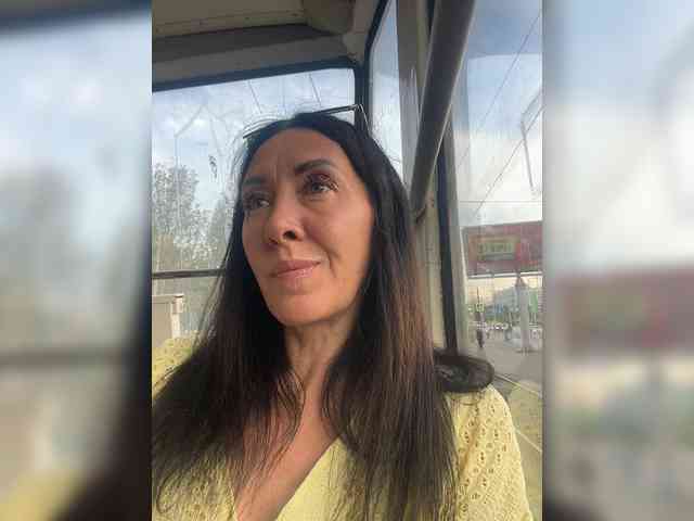 Karolina_Milf webcam