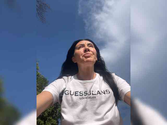 Karolina_Milf webcam