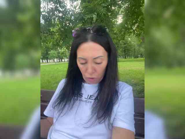 Karolina_Milf webcam