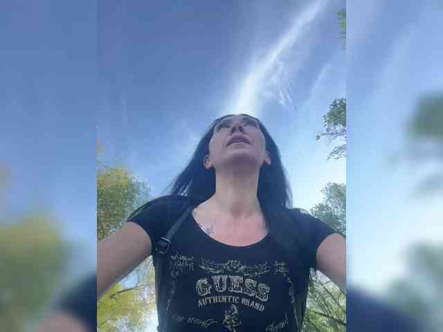 Karolina_Milf webcam