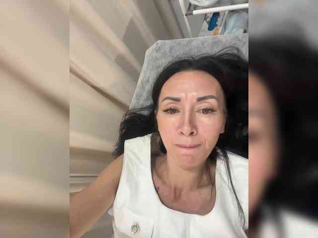 Karolina_Milf webcam