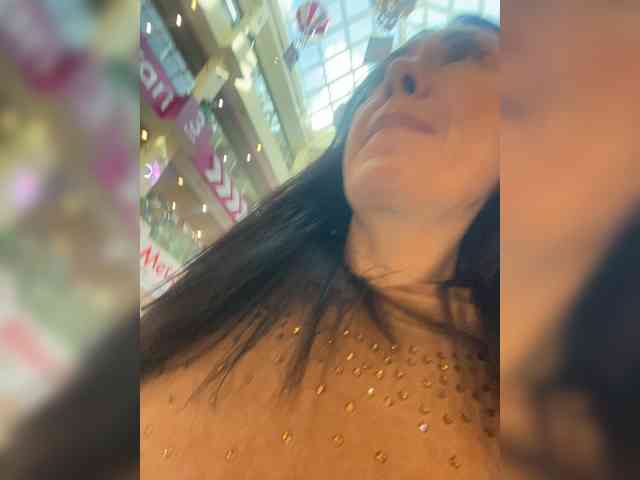 Karolina_Milf webcam