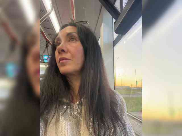Karolina_Milf webcam
