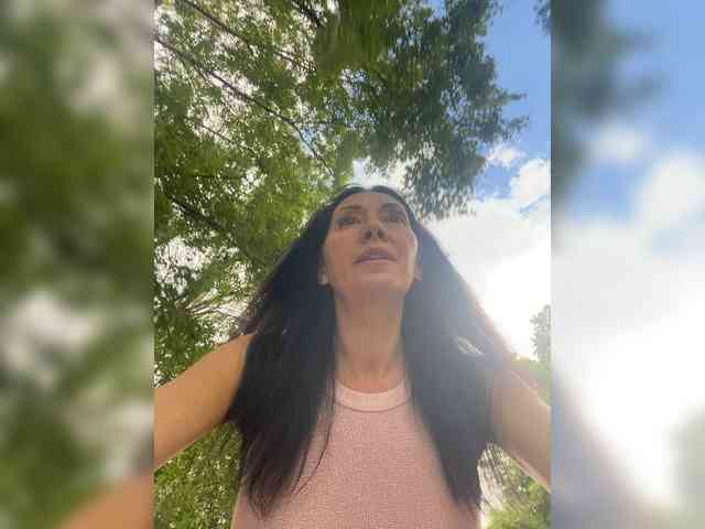 Karolina_Milf webcam