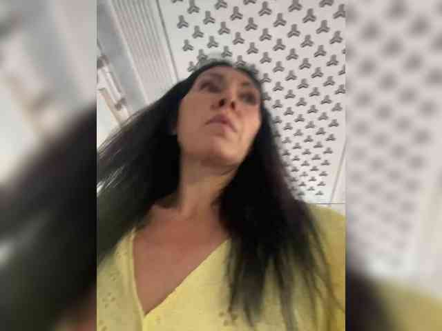 Karolina_Milf webcam