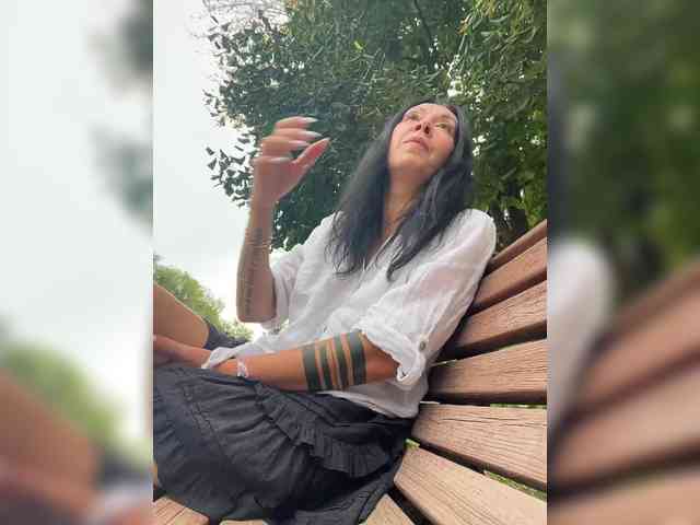 KarolinaMilf Sex Cam Show
