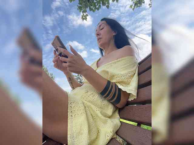 KarolinaMilf Sex Cam Show