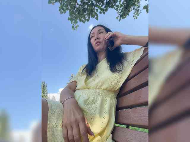 Karolina_Milf webcam