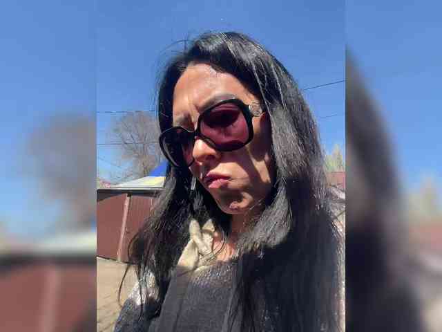 Karolina_Milf webcam