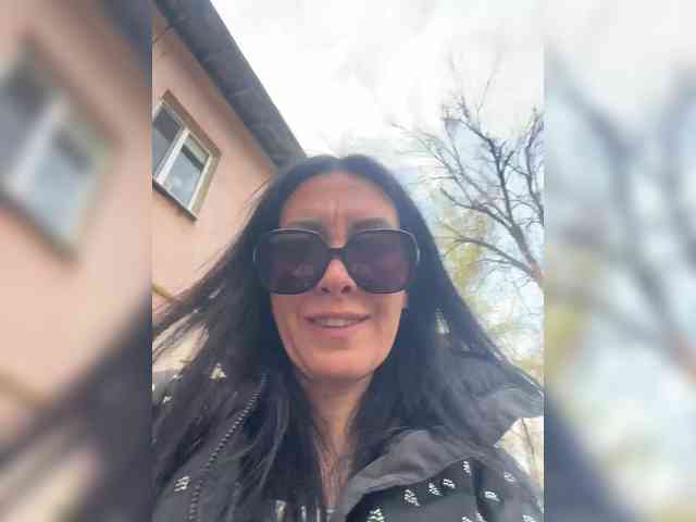 Karolina_Milf webcam