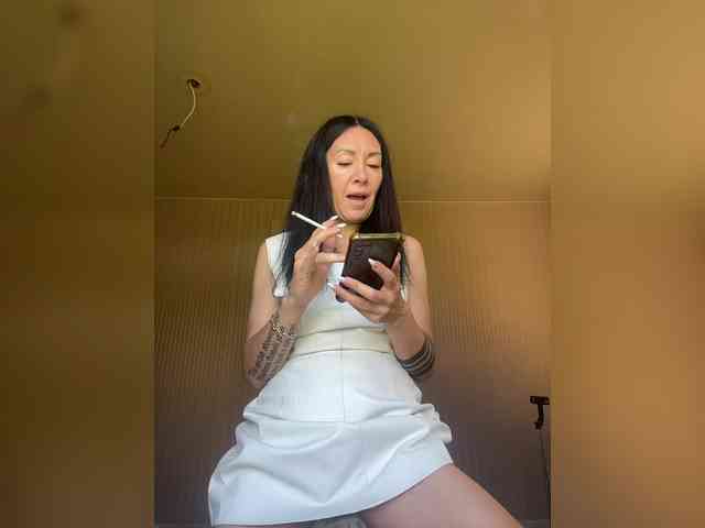 Karolina_Milf webcam