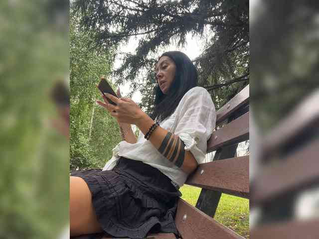 strip webcam KarolinaMilf