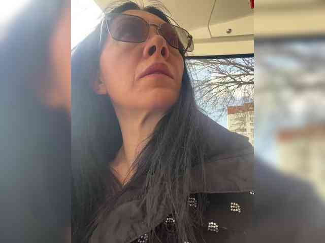 Karolina_Milf webcam