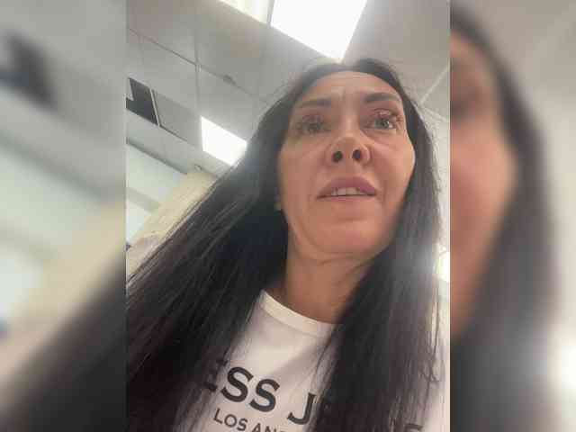 Karolina_Milf webcam