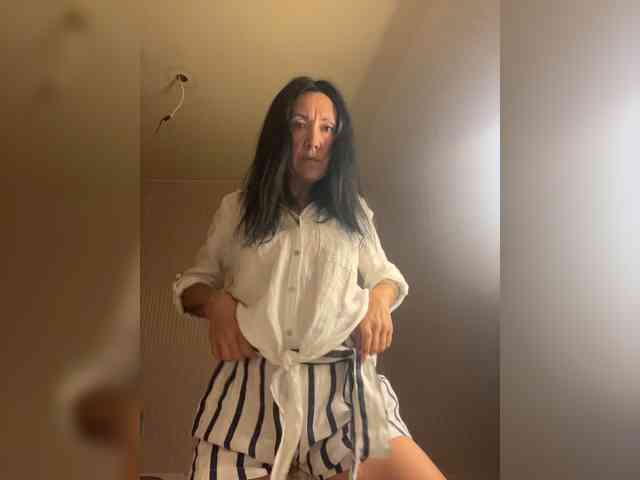 Karolina_Milf webcam