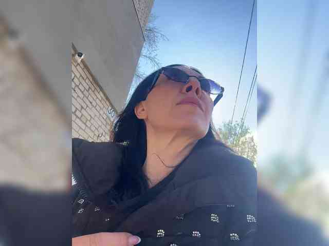 Karolina_Milf webcam