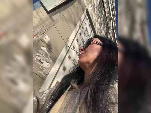 Karolina_Milf webcam