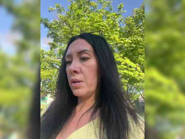 Karolina_Milf webcam