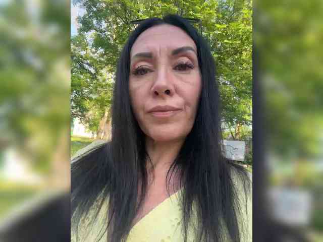 KarolinaMilf Live Webcam on BongaCams