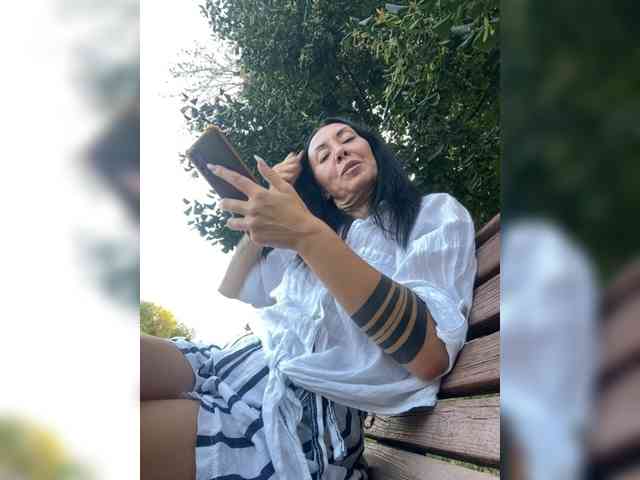 KarolinaMilf Sex Cam Show