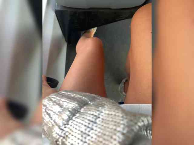 Karolina_Milf webcam