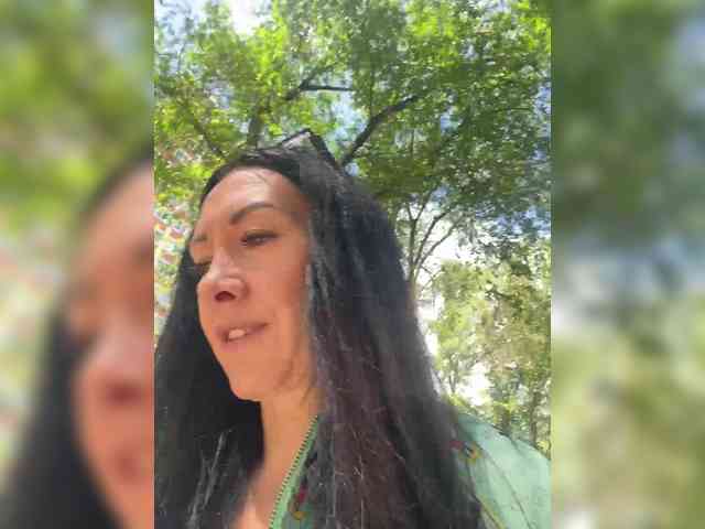 Karolina_Milf webcam