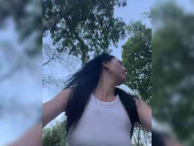 Karolina_Milf webcam
