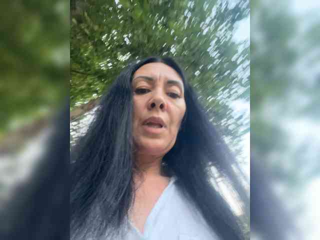 Karolina_Milf webcam