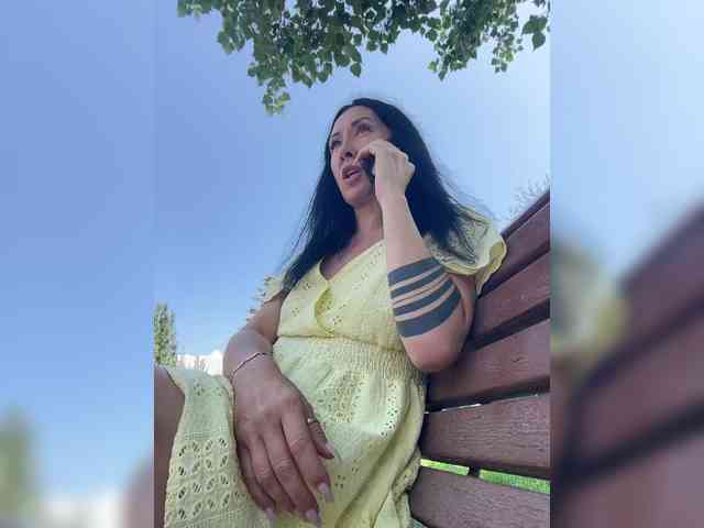 Karolina_Milf webcam