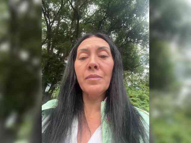 Karolina_Milf webcam
