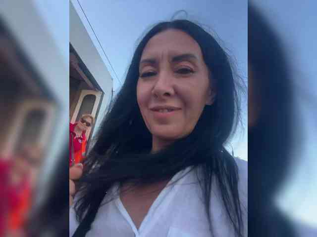 Karolina_Milf webcam