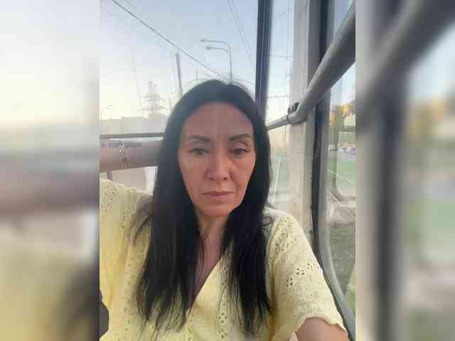 Karolina_Milf webcam
