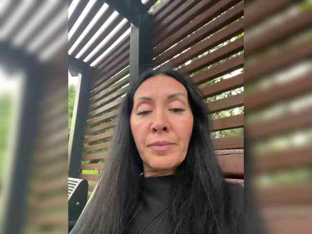 Karolina_Milf webcam