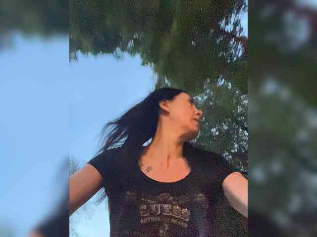 Karolina_Milf webcam