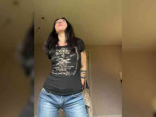 Karolina_Milf webcam