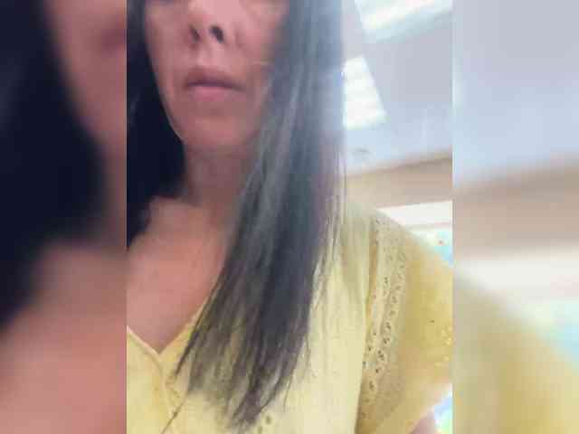 Karolina_Milf webcam