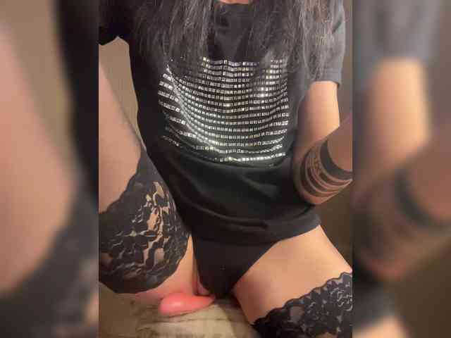 Karolina_Milf webcam