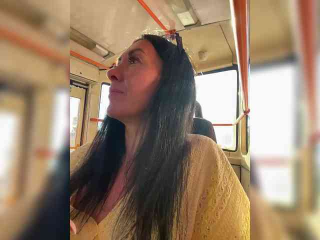 Karolina_Milf webcam