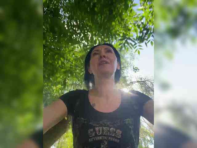 Karolina_Milf webcam