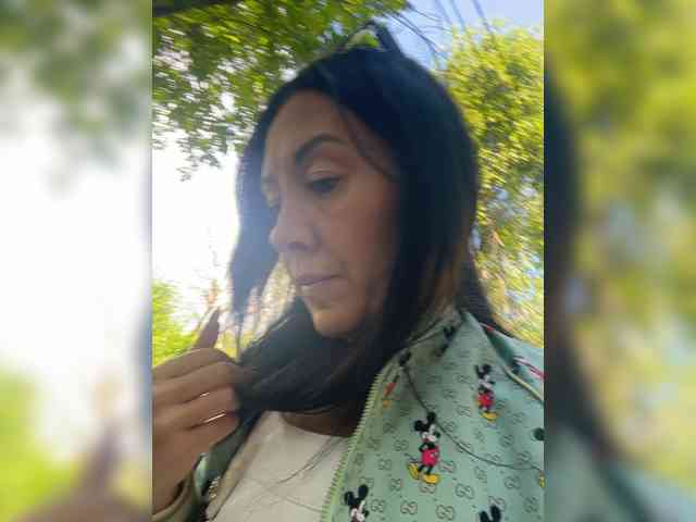 Karolina_Milf webcam