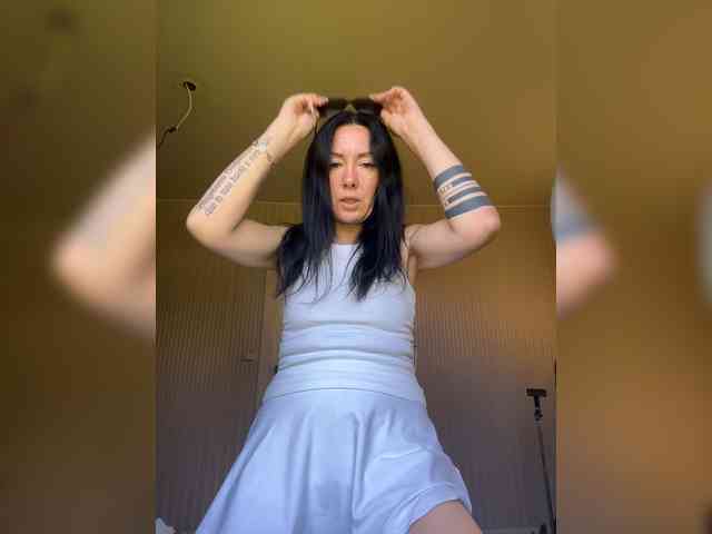 KarolinaMilf Sex Cam Show