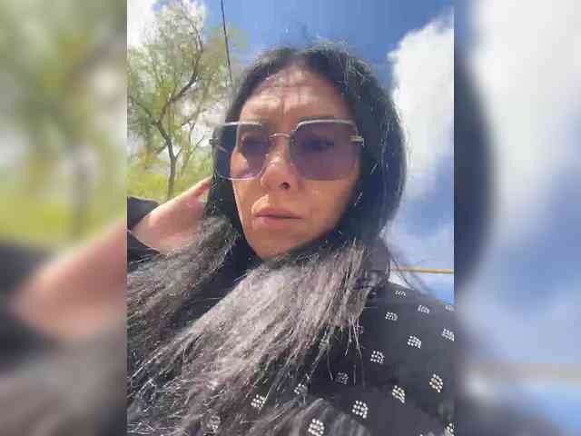 Karolina_Milf webcam