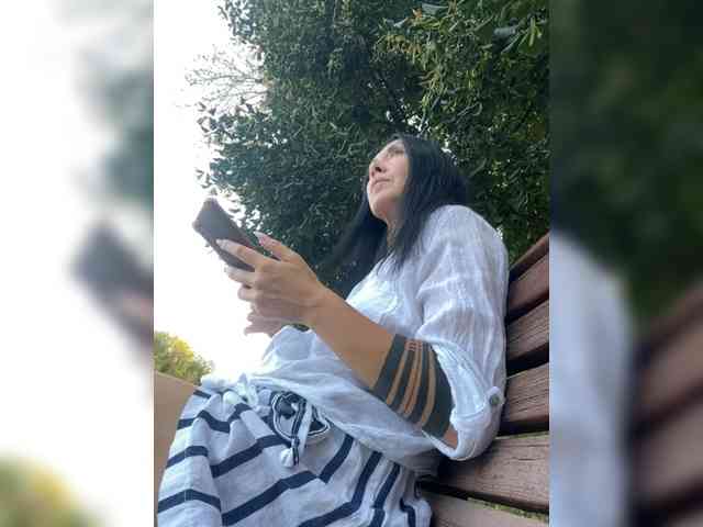 KarolinaMilf Sex Cam Show